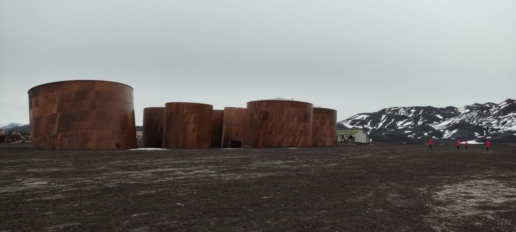 oude fabrieksresten deception island