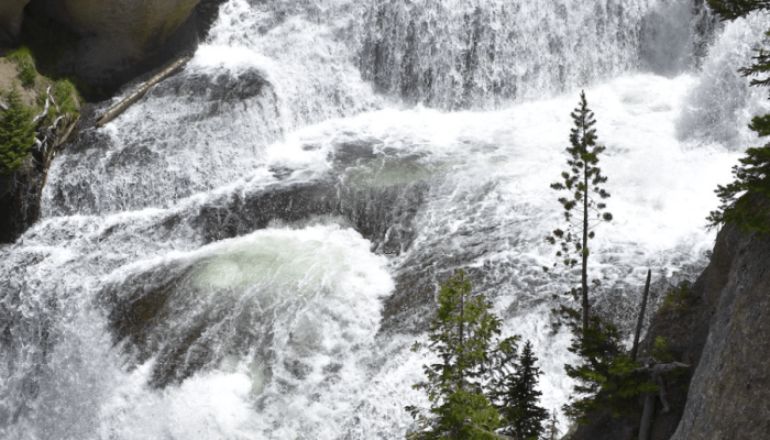 Kolkende rivier in Yellowstone NP USA